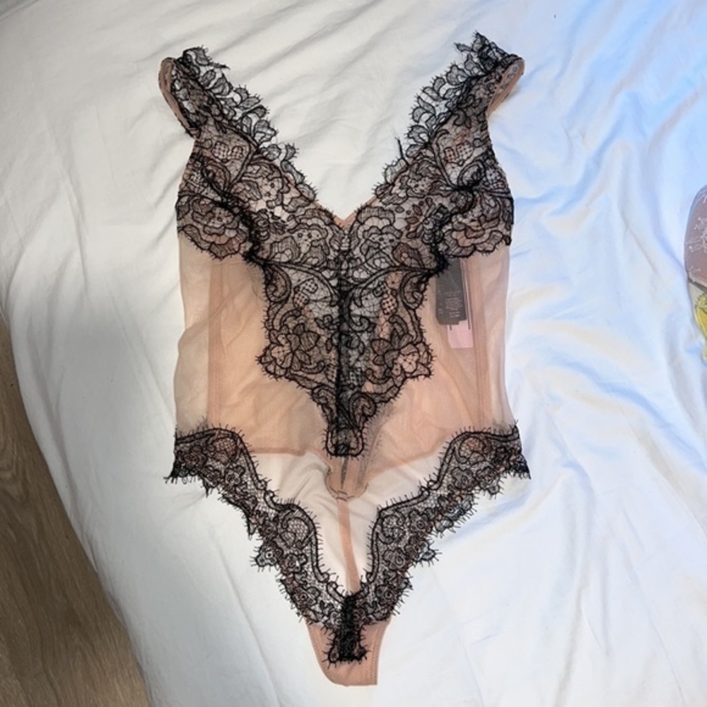 Victoria’s Secret sheer black and nude lacy bodysuit‎ NWT - Picture 6 of 9